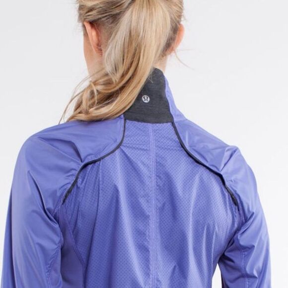 Lululemon Athletica Run: Essential Jacket Persian Purple Sz 6 - Picture 10 of 11
